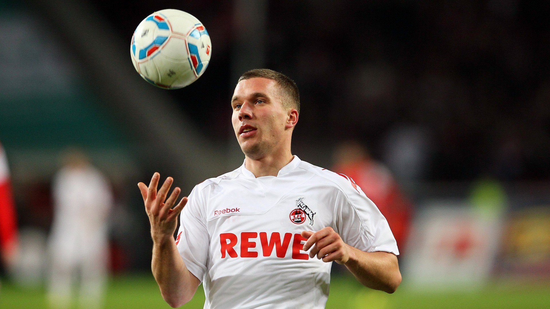 足球运动员取证体系完善,职业发展更有保障,足球运动员证件