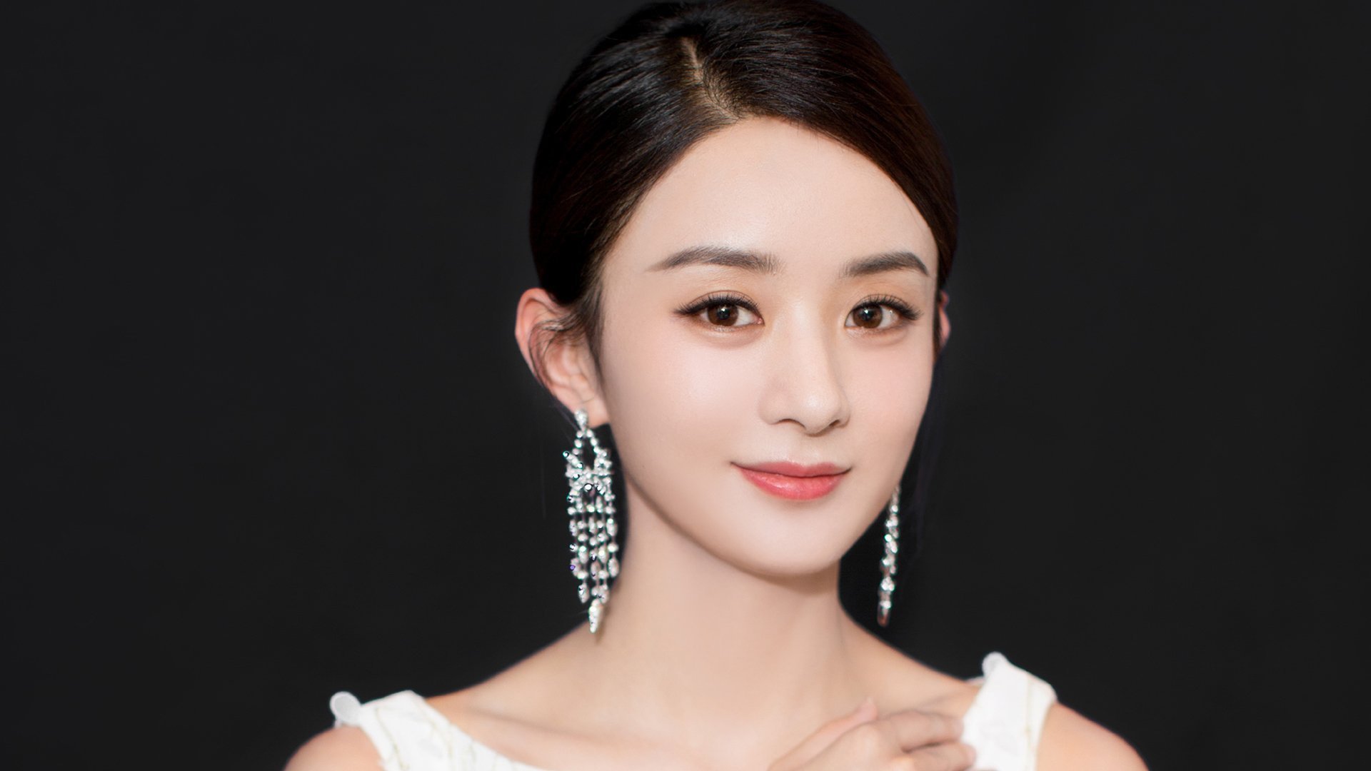 九游下载安装-“德甲明星连续发威：豪门战绩稳步提升”，德甲名人