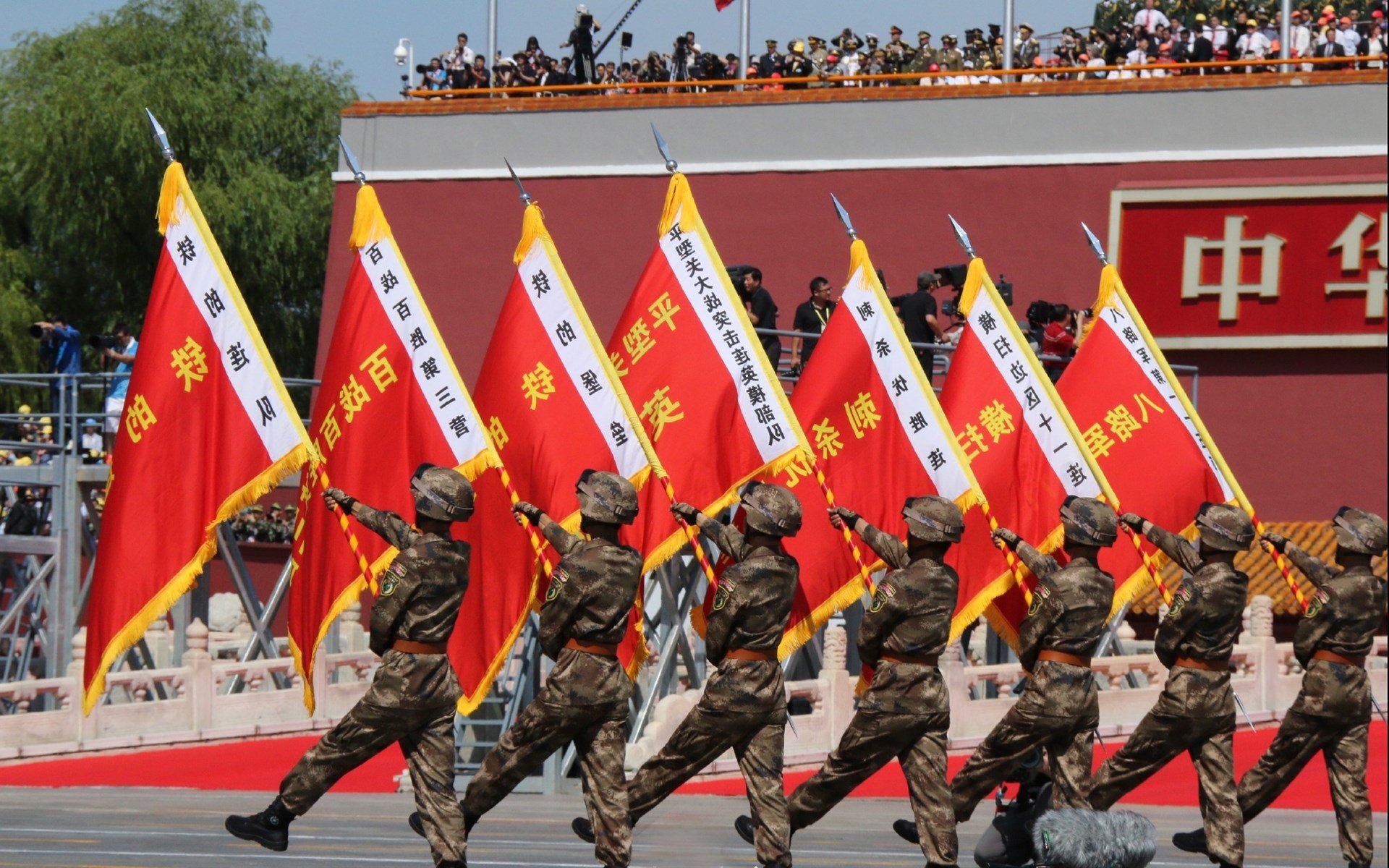 【穆基·贝茨强势归来】道奇队巨星在关键战中表现卓越，穆基贝茨百科